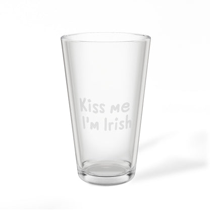 Pint Glass – Kiss Me I'm Irish 2
